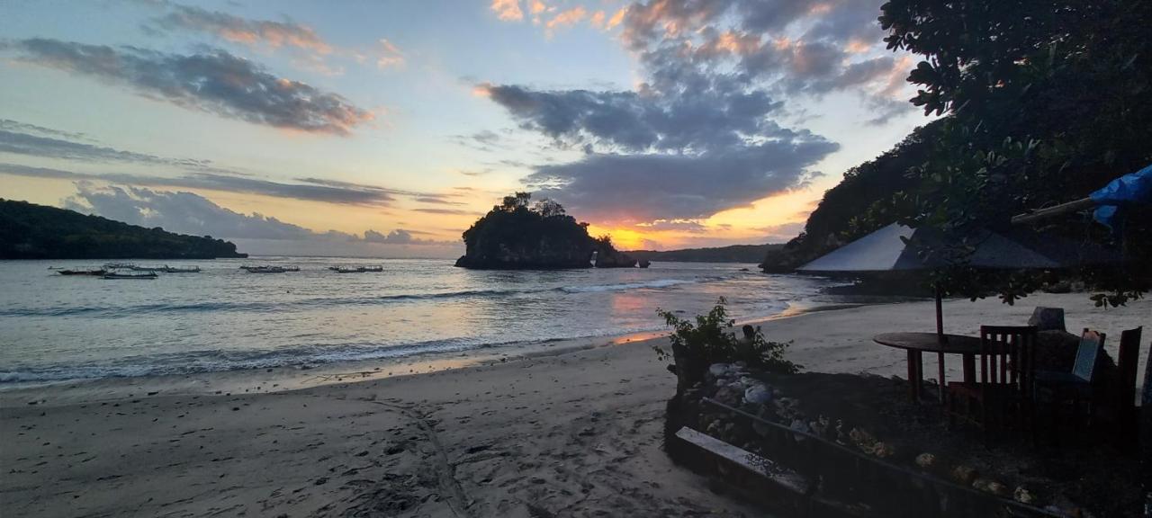 D'Lebah Homestay Nusa Penida Exteriör bild