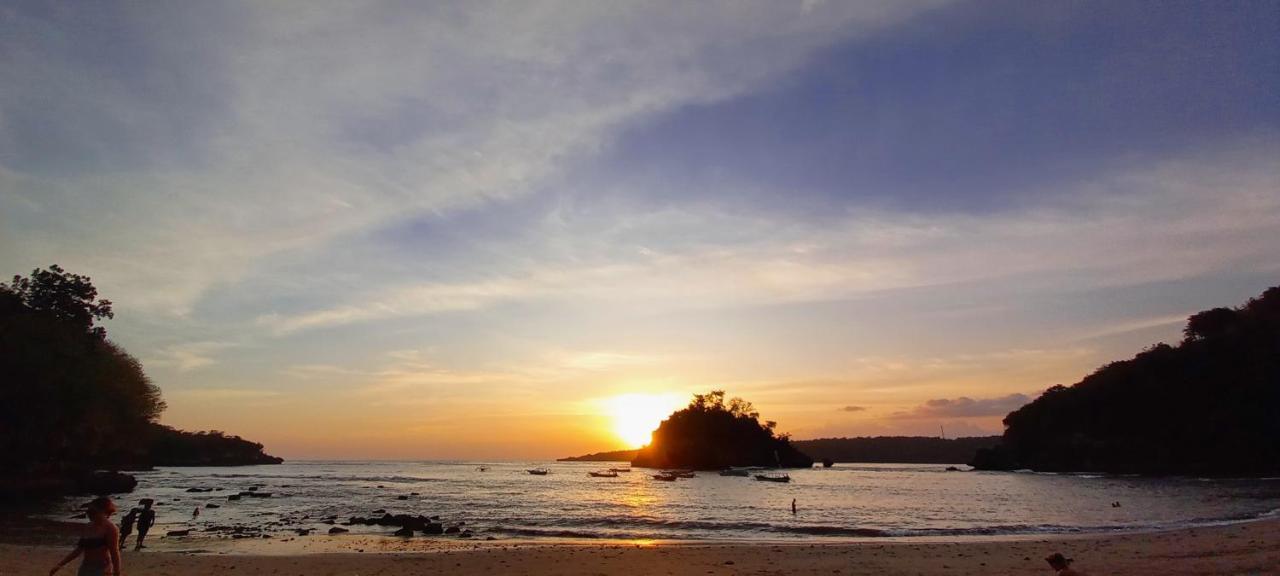D'Lebah Homestay Nusa Penida Exteriör bild